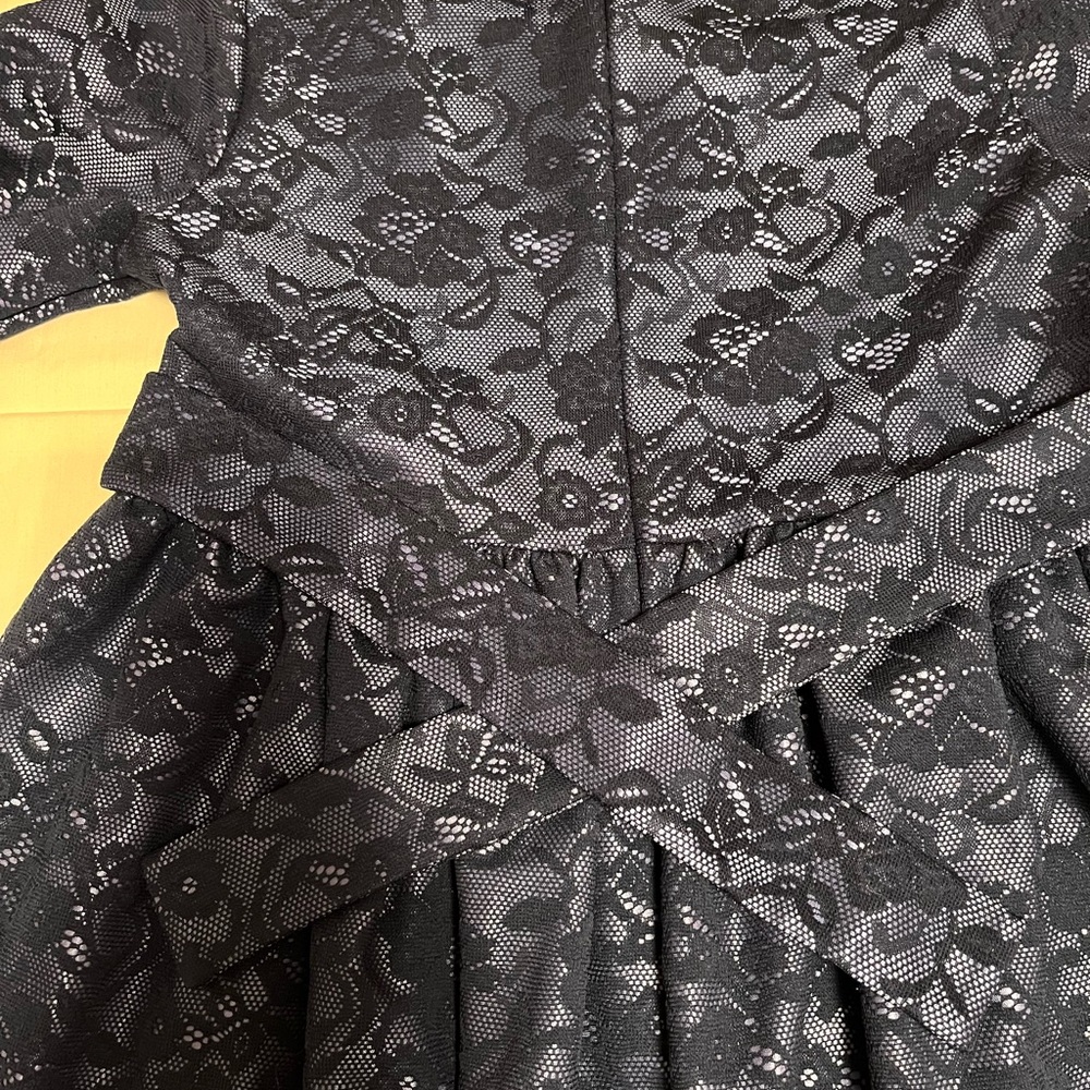 Dress - Picture 5 of 7
